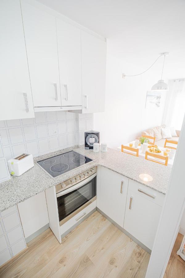 Apartamento Familiar Leomar Салоу Екстер'єр фото